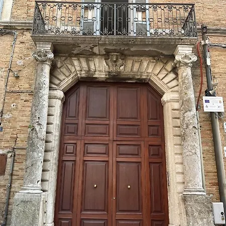 Palazzo Lombardi Bed & Breakfast